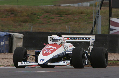 Denne model var med til at sætte Ayrton Senna på verdenskortet, for det var nemlig i 1984, at den senere tredobbelte verdensmester debuterede i Formel 1 med en Toleman. I silende regnvejr kørte han sig i Monacos gader op gennem feltet, og var løbet ikke blevet stoppet før tid, havde han vundet sin første Grand Prix-sejr. Bilen er udstyret med en fircylindret turboladet motor på bare 1,5 liter.